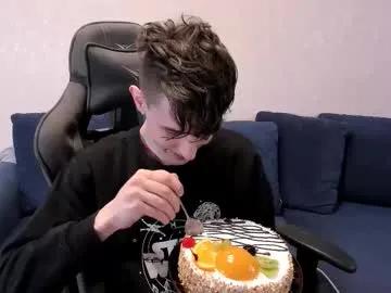 james_mil — SHOW CUM #new #femboy #daddy #bigdick #18 [2000 tokens remaining]