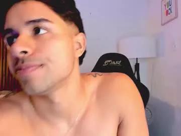 liam_colliins — Hello there! Turn me on and make me cum - Multi Goal: oil on body [300 tokens left] #feet #muscle #18 #bigcock #teen